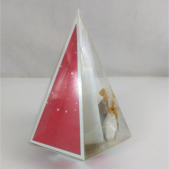 NWT 2008 CIB Target Shake It White Ceramic Salt Pepper & Shakers - Picture 2 of 6